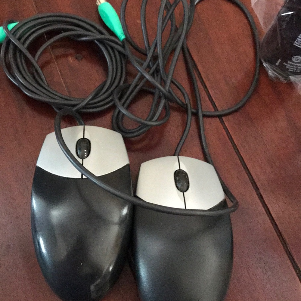 2 Computer Mice